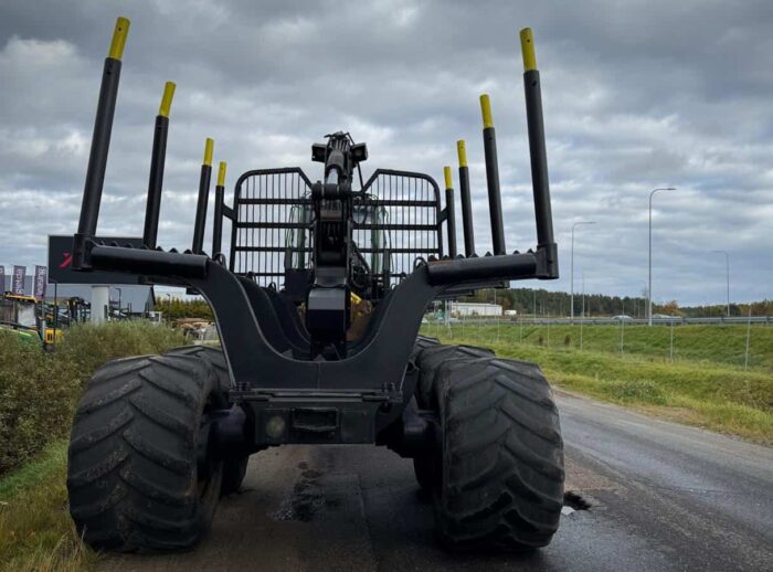 Forwarder John Deere 1210E tył Forwarder John Deere 1210E tył