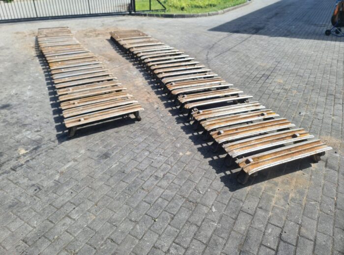 SPUR 710/45-26.5 SCHLAMM GĄSIENICA 710/45-26,5 BŁOTNE