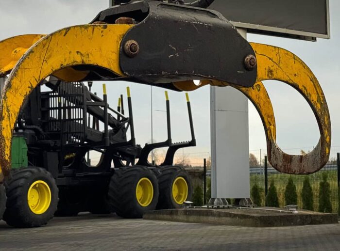 Grappin HSP 028 pour les remorques forestières et à fourche Chwytak HSP 028 do forwarderów oraz przyczep leśnych