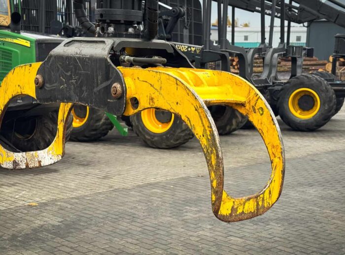 Grappin HSP 028 pour les remorques forestières et à fourche Chwytak HSP 028 do forwarderów oraz przyczep leśnych