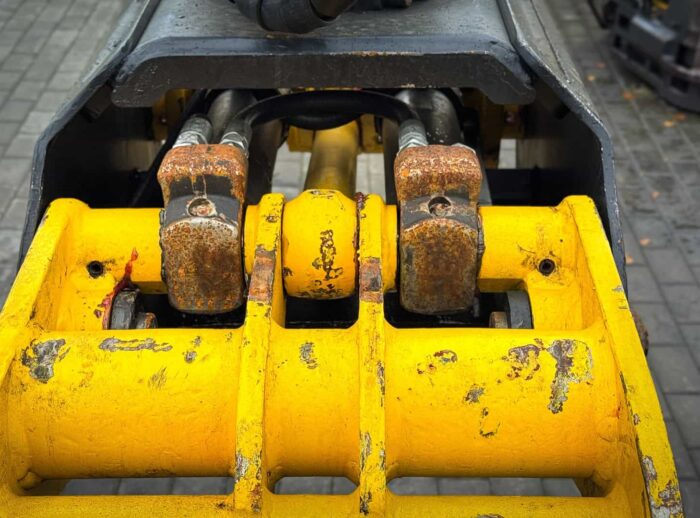 Grappin HSP 028 pour les remorques forestières et à fourche Chwytak HSP 028 do forwarderów oraz przyczep leśnych