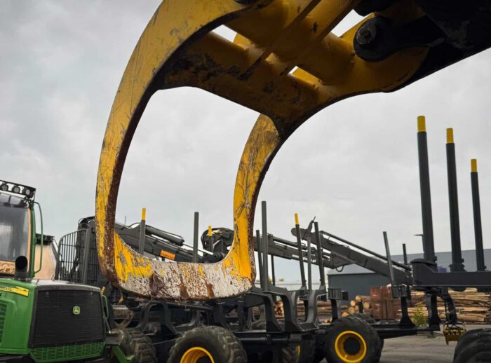 Grappin HSP 028 pour les remorques forestières et à fourche Chwytak HSP 028 do forwarderów oraz przyczep leśnych