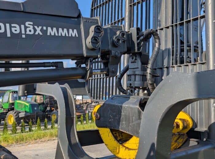 PONSSE ELK 8W 2013r. żuraw z chwytakiem PONSSE ELK 8W 2013r. żuraw z chwytakiem