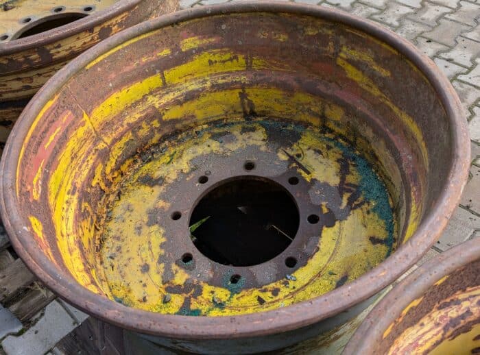 used rims 2 pcs. 700-26.5 forwarder harvester używane felgi 2 szt. 700-26,5 forwarder harwester