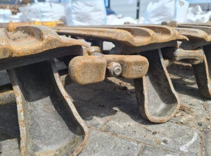 Gebrauchte Schlammketten 80% 710/45-26,5 Używane gąsienice błotne 80% 710/45-26,5