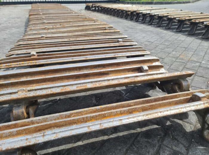 Gebrauchte Schlammketten 80% 710/45-26,5 Używane gąsienice błotne 80% 710/45-26,5