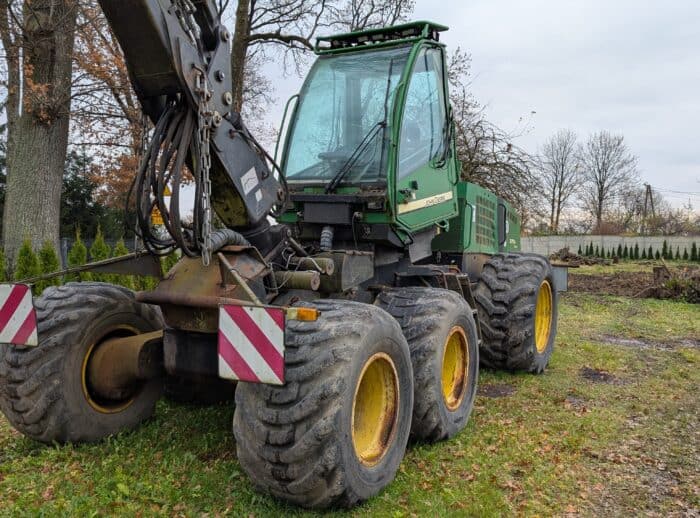 Erntemaschine John Deere 1270D 2007. Harvester John Deere 1270D 2007r.
