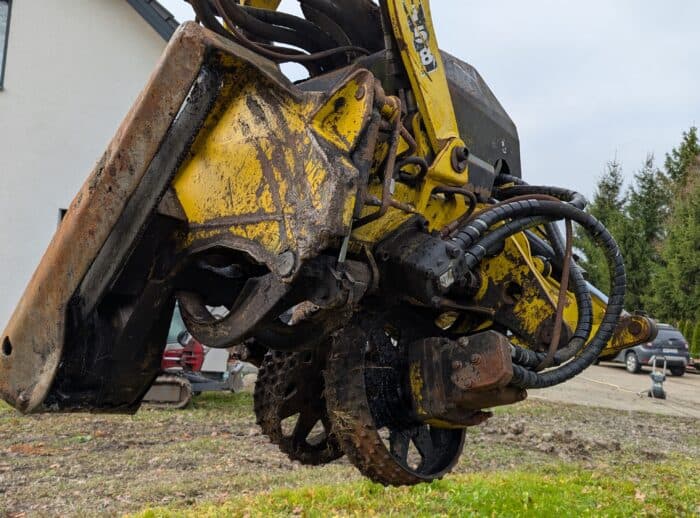 Erntemaschine John Deere 1270D 2007 Kopf Harvester John Deere 1270D 2007r. głowica