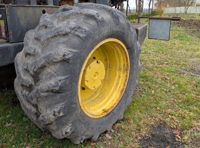 Harvester John Deere 1270D 2007 Räder Harvester John Deere 1270D 2007r. koła