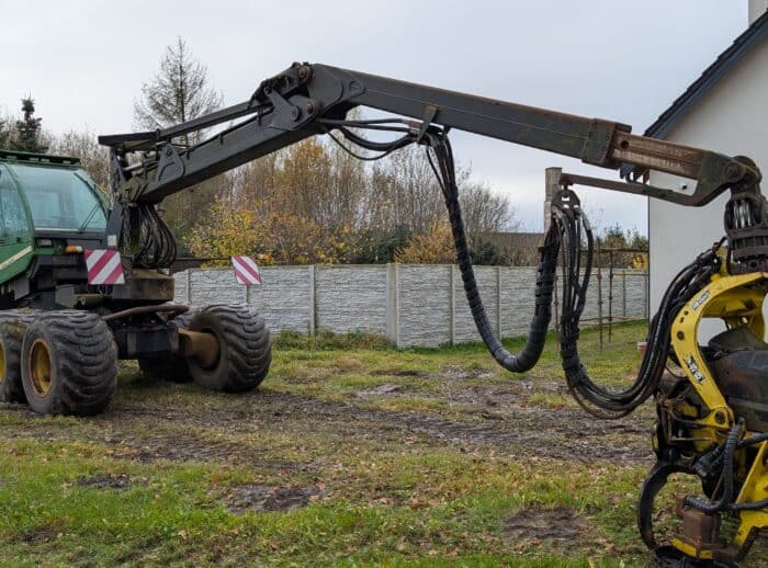 Erntemaschine John Deere 1270D 2007. Harvester John Deere 1270D 2007r.