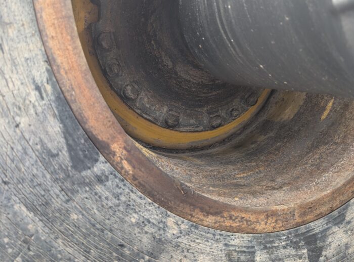 Forwarder PONSSE Wisent 2010 r. K70+M wnętrze felg Forwarder PONSSE Wisent 2010 r. K70+M wnętrze felg