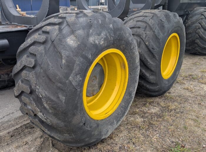 Forwarder PONSSE Wisent 2010 r. K70+M opony Forwarder PONSSE Wisent 2010 r. K70+M opony