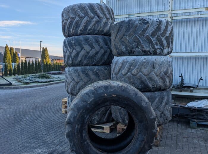 Używane opony 8 szt. TRELLEBORG 710/45-26,5 harwester forwarder Używane opony 8 szt. TRELLEBORG 710/45-26,5 harwester forwarder