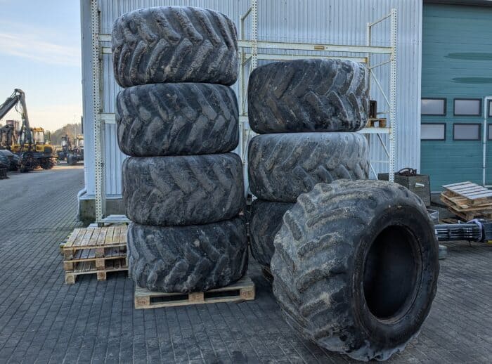 Używane opony 8 szt. TRELLEBORG 710/45-26,5 harwester forwarder Używane opony 8 szt. TRELLEBORG 710/45-26,5 harwester forwarder