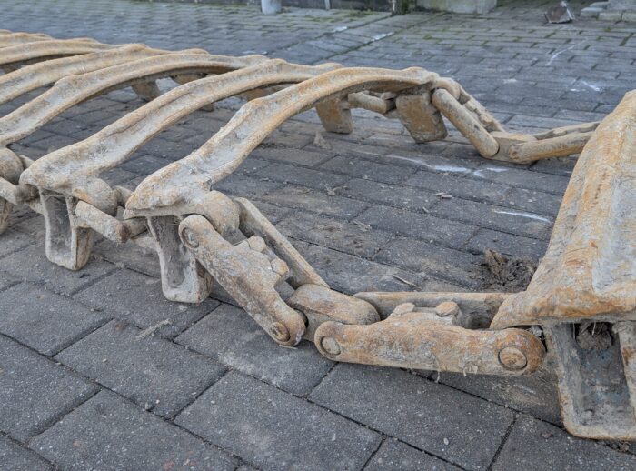 used tracks 710/45-26.5 forwarder harvester używane gąsienice 710/45-26,5 forwarder harwester