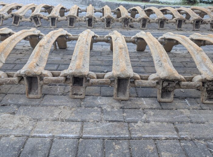 used tracks 710/45-26.5 forwarder harvester używane gąsienice 710/45-26,5 forwarder harwester