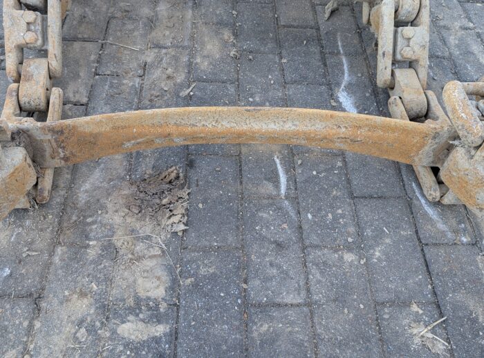 used tracks 710/45-26.5 forwarder harvester używane gąsienice 710/45-26,5 forwarder harwester