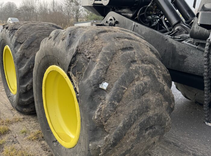 Harwester John Deere 1070D 2006r. Harwester John Deere 1070D 2006r.