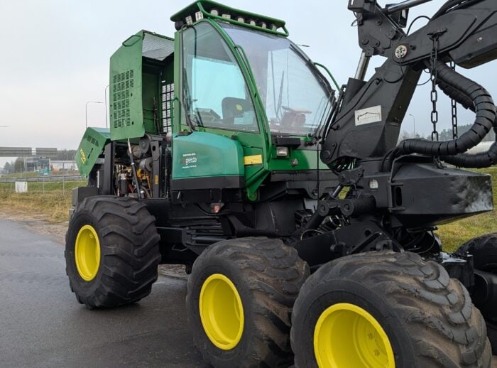 Harwester John Deere 1070D 2006r. Harwester John Deere 1070D 2006r.