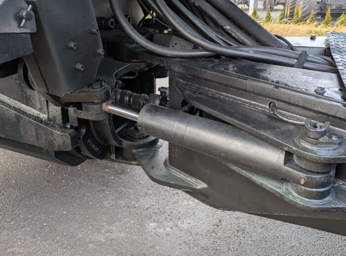 JD0024_040 Harwester John Deere 1070D 2006r.