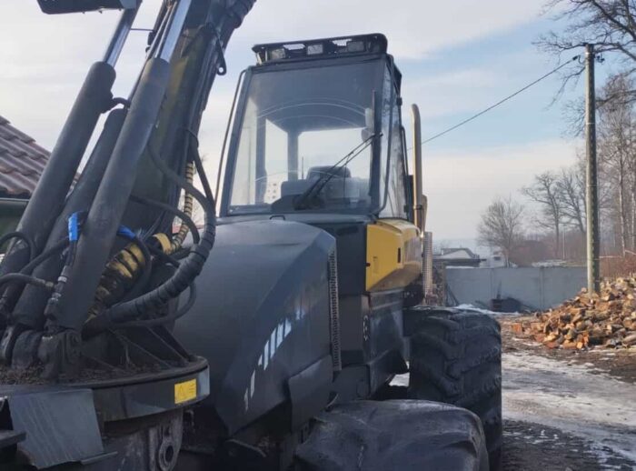 Harwester PONSSE Ergo 2005r. głowica H73 maszyna leśna Harwester PONSSE Ergo 2005r. głowica H73 maszyna leśna