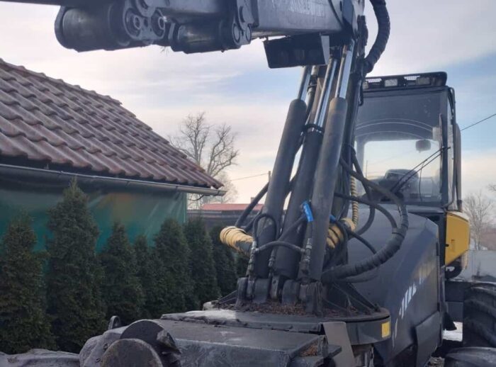 Harwester PONSSE Ergo 2005r. głowica H73 maszyna leśna Harwester PONSSE Ergo 2005r. głowica H73 maszyna leśna